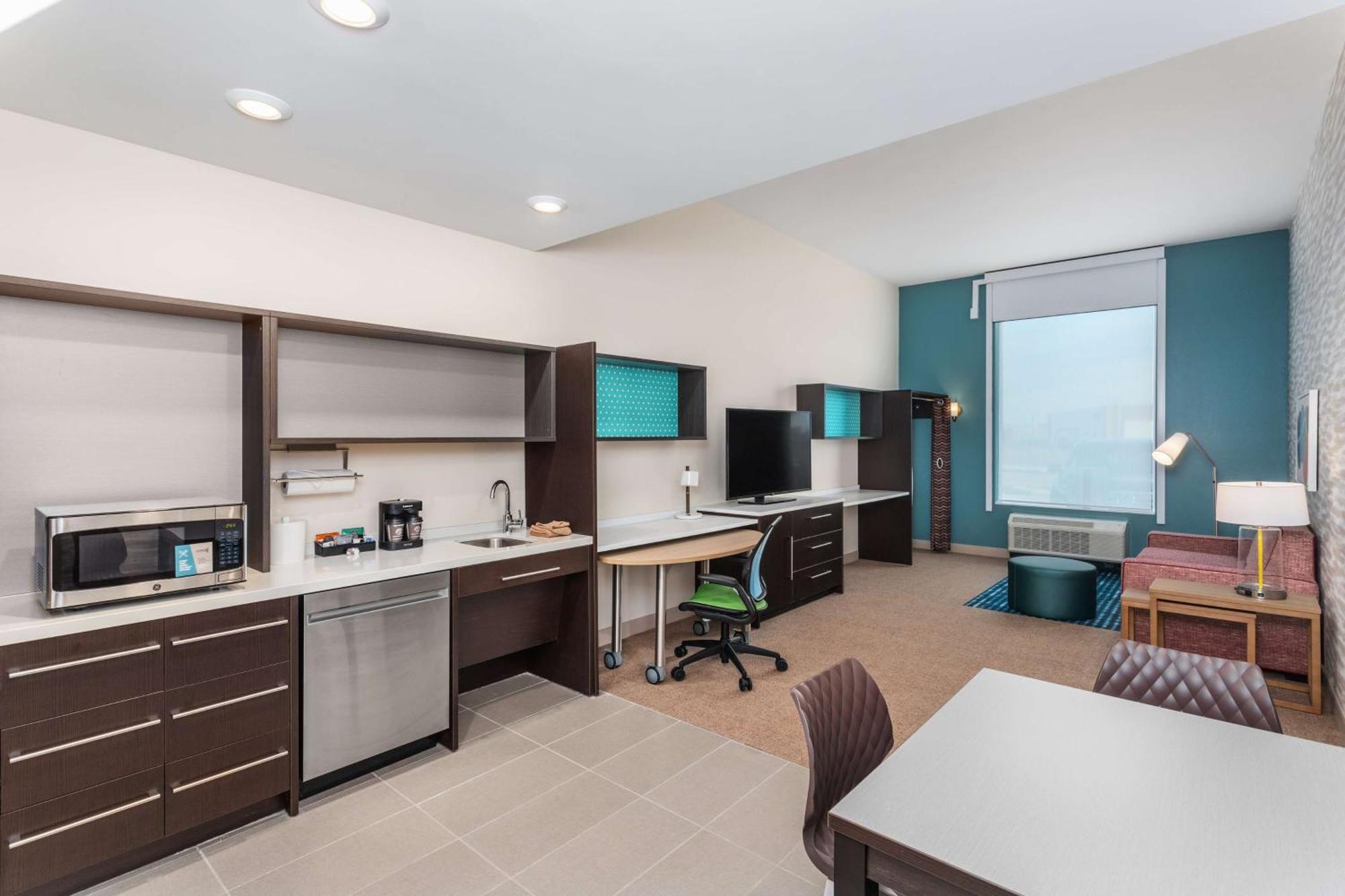 Home2 Suites By Hilton Cedar Rapids Westdale Exterior photo